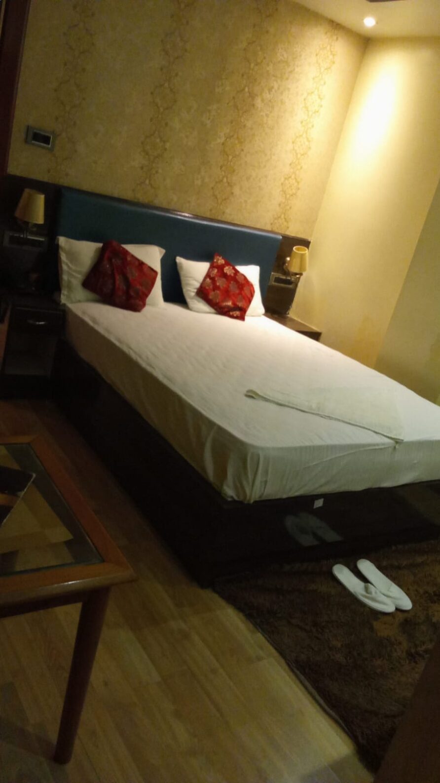 Single bed Room